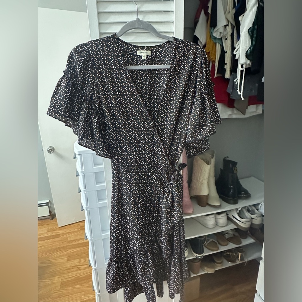 Max studio wrap dress